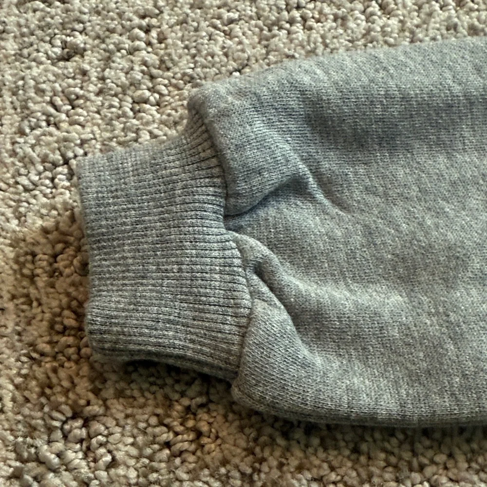 Carter's Ruffle Sweatshirt Grey Sparkle Size 2T Girls - Picture 5 of 9